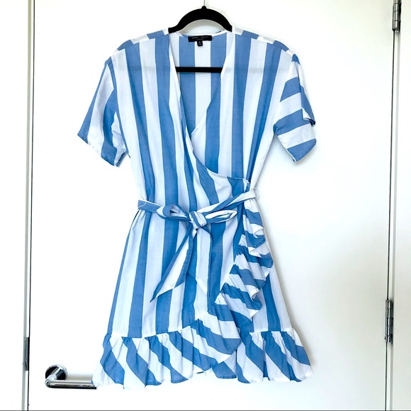 💙 Romeo+Juliet Couture Ruffle Wrap Dress - Picture 2 of 14